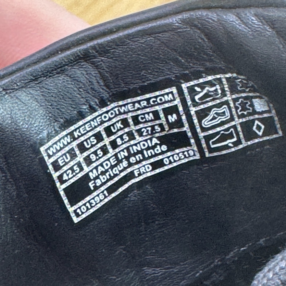Keen Portsmouth II MensSize 9.5 Shoes Casual 2 Eye Oxford Sneakers Black Leather - Picture 8 of 9